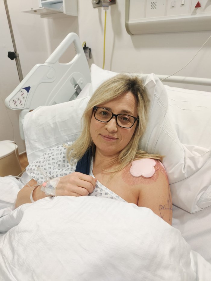 Naomi in hospital straight after her shoulder surgery, January 2024